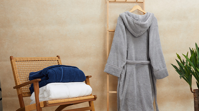 Branded Robes: 65% Off! In the mood for something snug? Grab up to 65% off luxurious robes from Bedeck of Belfast and The Lyndon Company.