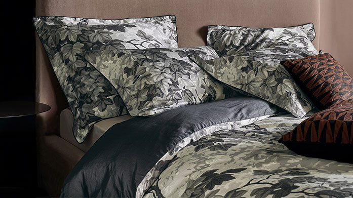 Up to 70% Off: Luxury Designer Bedding This payday, treat yourself to a five-star sleep. Shop up to 75% off luxury bedding.