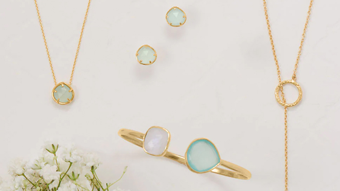 Liv Oliver: Spring Refresh Liv Oliver offers a variety of timeless jewellery pieces. Find 18K gold plated bracelets, pearl necklaces and gemstone earrings.