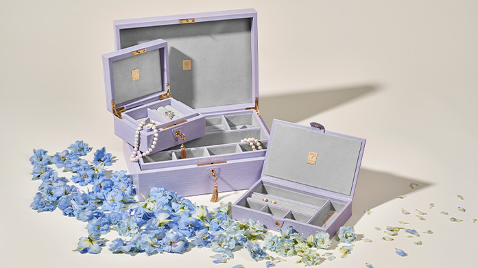 Aspinal Last Chance Clearance From the Nano Mayfair handbag to the Bijou jewellery box, shop Aspinal of London favourites with up to 70% off, while stocks last.