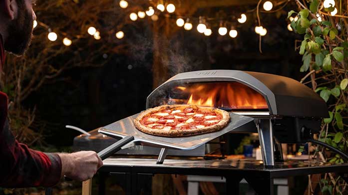 Ooni: Garden Pizza Ready Explore Ooni Pizza Ovens: wood-fired cooking for a magical live fire and intense flavours. Plus, high-quality kitchen tools for your home oven.
