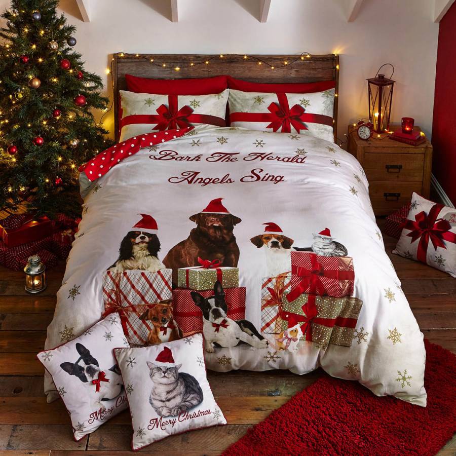 Christmas Party Animals Double Duvet Cover Set. 