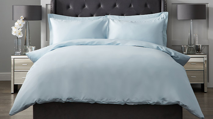 Hotel Living 800 and 1000TC Bed Linen Invest in rest this season! Shop luxury bedding from our friends at Hotel Living. Find a sophisticated palette of champagne, duck egg and dark grey amongst pillowcases, flat sheets and duvet covers.