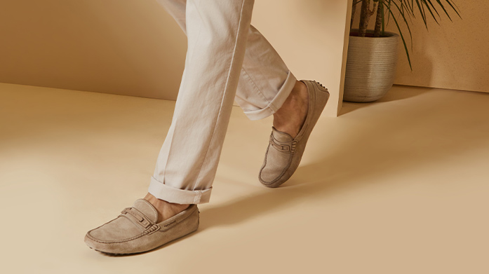 Smart Casual Men's Footwear Find your new favourite pair inside our Smart Casual Men's Footwear edit. Shop boat shoes, sneakers and sandals in leather and suede.