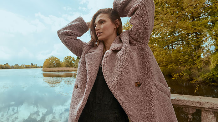 The Big Chill For Her For all your winter walks, shop Reiss coats, Levi's® jeans, Theory knitwear and more cold-weather staples. Jackets from £39.