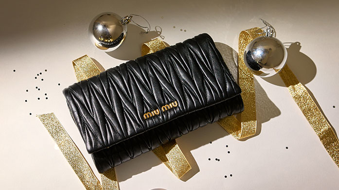 The Perfect Luxury Gift For Her Shop luxury jewellery, handbags and cashmere accessories to add to your Christmas wishlist.