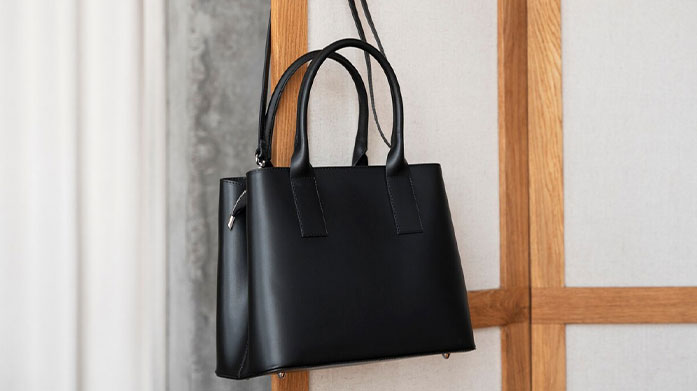 The Round Up: Black Bag Icons Whether it’s a tote bag or a crossbody bag, a black bag is an understated accessory that we find ourselves wearing over and over again. Shop the bestsellers inside this edit.