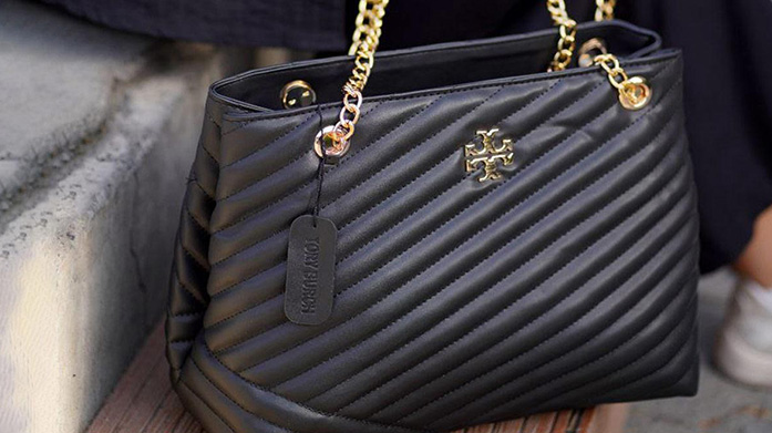 Tory Burch: Handbag Heroes Shop timeless icons for the modern woman from American accessory designer, Tory Burch. Find luxury handbags for both special occasions and everyday wear.