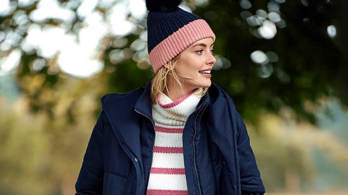 Cosy Classics For Her Cosy up in knitted tops, classic sweats and chunky jumpers from Boden & Crew Clothing.