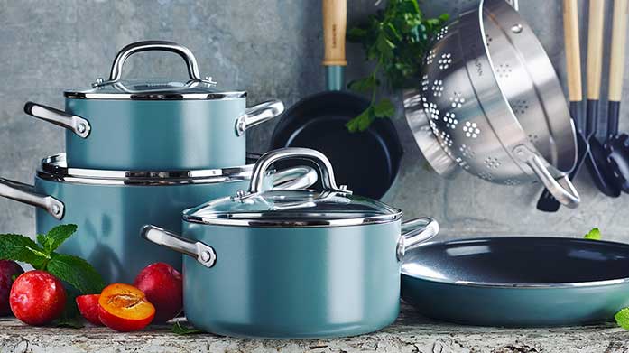 Greenpan: Winter Cooking The GreenPan collection brings you non-toxic and eco-friendly pots and pans. Find frying pans, pots and casserole dishes with a healthier non-stick coating.