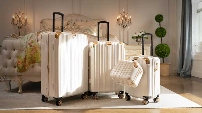 The Winter Getaway Luggage Guide Browse The Winter Getaway Luggage Guide for stylish, hard-case suitcases from My Valice. Shop singles and sets for every getaway.