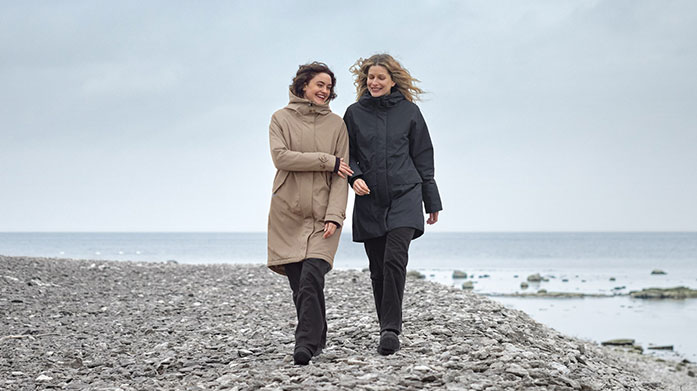 Didriksons Womenswear Rainy days call for a Didriksons rain coat! Stay dry through wintry weather in one of Scandinavian's leading outerwear brands. Find jackets and puffer coats with windproof and waterproof properties.